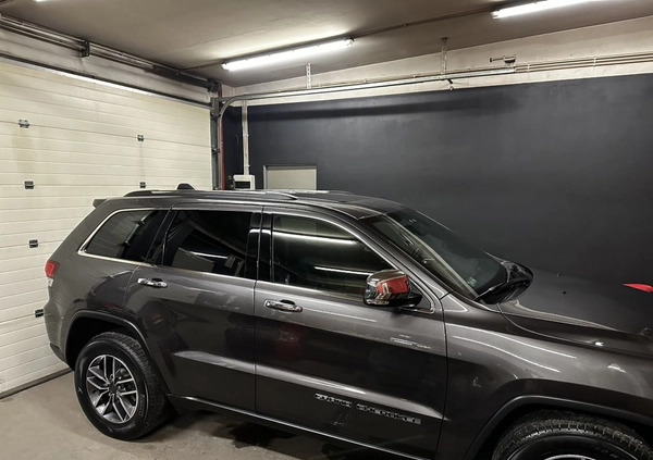 Jeep Grand Cherokee cena 169000 przebieg: 47000, rok produkcji 2019 z Warszawa małe 277